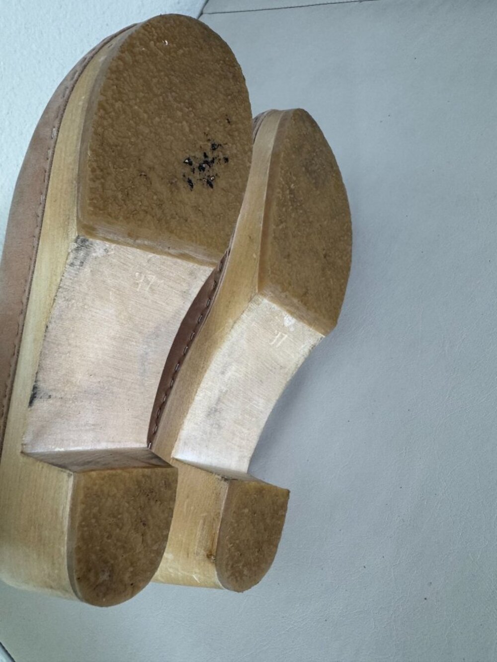 BRYR Tan Leather Classic Worker Clogs Wooden Soles 37 US sz 7 Mule Shoes Heeled - Picture 6 of 16